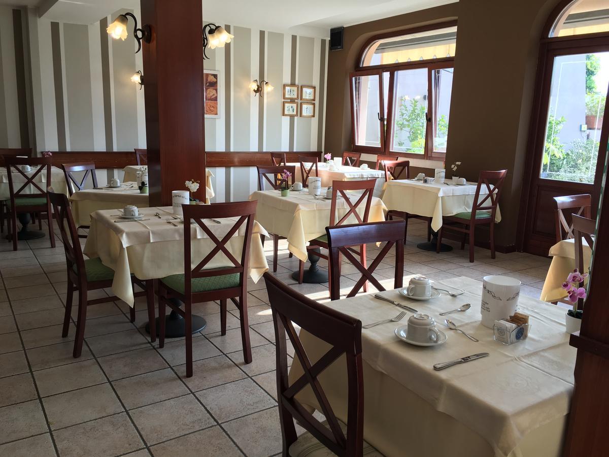 Villa Belvedere Hotel Лимоне-суль-Гарда Экстерьер фото