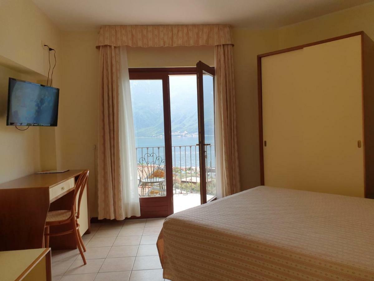 Villa Belvedere Hotel Лимоне-суль-Гарда Экстерьер фото