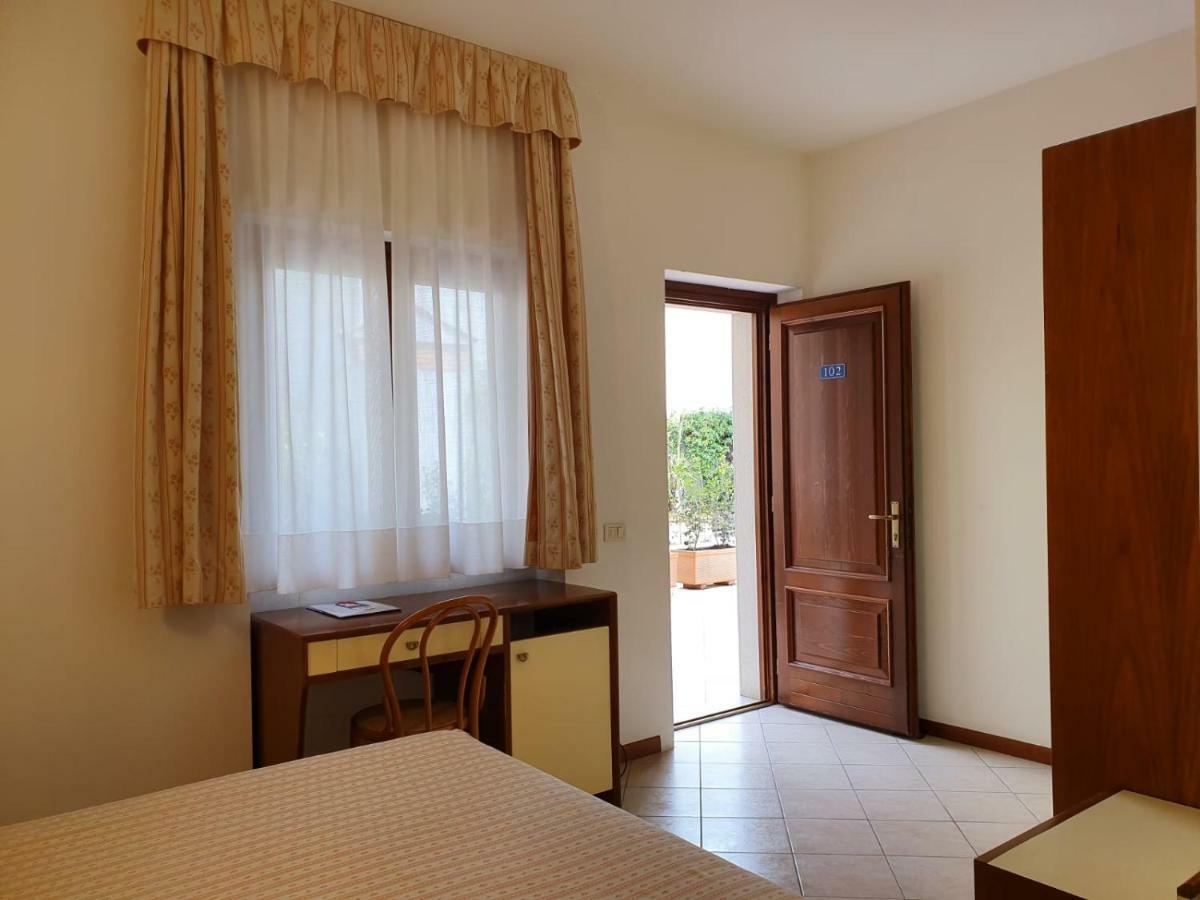 Villa Belvedere Hotel Лимоне-суль-Гарда Экстерьер фото
